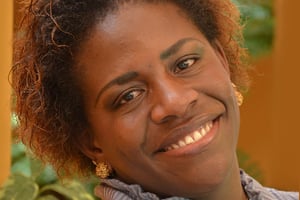 La journaliste haïtienne Emmelie Prophète est née le 15 juin 1971 à Port-au-Prince. © Homère Cardichon