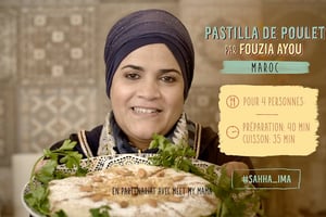 Fouzia Ayou présente la recette de la Pastilla au poulet, spécialité marocaine. © SAHHA_IMA