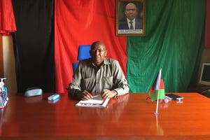 Agathon Rwasa, président du Congrès national pour la Liberté (CNL), à son bureau, en juin 2021.