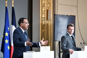 Mohamed Bazoum et Emmanuel Macron, à l’Élysée, le 9 juillet 2021, lors de leur conférence de presse commune à l’issue du sommet virtuel du G5 Sahel. © Stephane de Sakutin/Pool via REUTERS