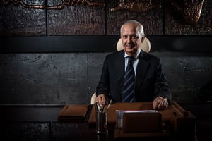 Anas Sefrioui, le PDG du groupe Addoha, dans son bureau de Casablanca, le 12 octobre 2016. © Naoufal Sbaoui pour JA