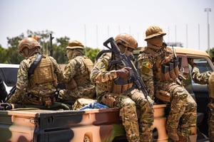 Des soldats maliens, lors de l’investiture d’Assimi Goïta, le 7 juin 2021 (illustration). © Nicolas Remene/Le Pictorium/Cover Images