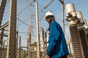 Centrale électrique de la Senelec de Bel Air, zone industrielle de Dakar. © Youri Lenquette pour JA