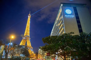 La promotion 2021 des Young Leaders de la French-African Foundation se retrouve à l’Hôtel Pullman, à Paris, à partir du 4 octobre 2021. © Ben Evans/IRITS Events/Wikimedia Commons