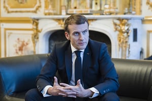 Emmanuel Macron répondra aux questions posées par onze jeunes. © Francois Grivelet pour JA.