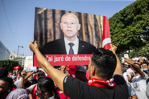 Manifestation de soutien au président Kaïs Saïed, le 3 octobre, à Tunis. © YASSINE GAIDI/AFP