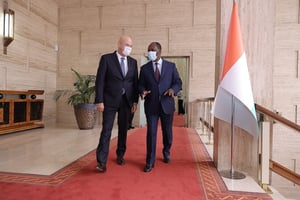 Le 2 octobre, Claudio Descalzi, le directeur général du colosse italien (44 milliards d’euros de revenus en 2020) s’est déplacé à Abidjan pour rencontrer le chef de l’État ivoirien Alassane Ouattara. © www.eni.com