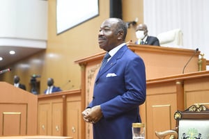 Ali Bongo Ondimba à Libreville, le 21 juin 2021, à l’issue de son discours devant les membres du Parlement, le premier depuis cinq ans © WEYL LAURENT/Gabon Presidency/AFP