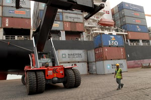 Terminal à conteneurs du port de Cotonou, exploité par le groupe Maersk © Jean Claude MOSCHETTI/REA