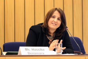 Hassiba Benamara est économiste du transport maritime et du commerce à la Cnuced. Ici, lors de la Journée mondiale de la mer, le 29 septembre 2016, au siège de l’Organisation maritime internationale, à Londres. © International Maritime Organization/Flickr/Licence CC