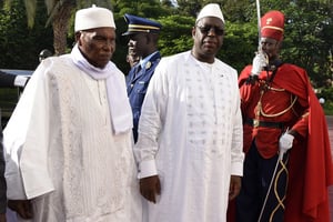 Macky Sall et Abdoulaye Wade, à Dakar, le 12 octobre 2019. © SEYLLOU/AFP
