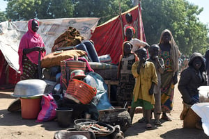 Des Camerounais ayant fui les violences intercommunautaires meurtrières entre les éleveurs arabes et les communautés Mousgoum et Massa, ici photographiés au Tchad, le 13 décembre 2021. © MAHAMAT RAMADANE/REUTERS