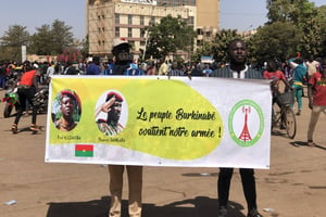 Des manifestants soutenant la junte au pouvoir au Burkina Faso, le 25 janvier 2022 à Ouagadougou. © Jean-Paul Ouedraogo/Xinhua/CHINE NOUVELLE/SIPA