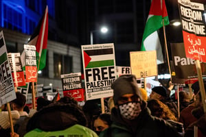 Manifestation dénonçant un raid israélien dans les territoires occupés, le 21 janvier 2022, à Londres, devant l’ambassade de l’État hébreu. © SOPA Images/SIPA