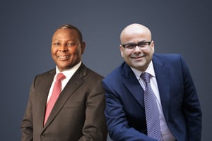 James Mwangi (directeur général d’Equity, à gauche) et Mazhar Rawji (président du conseil d’administration de Rawbank, à droite). © Montage JA.