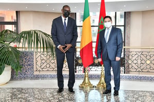 Abdoulaye Diop, ministre malien des Affaires étrangères, avec son homologue marocain, Nasser Bourita, à Rabat, le 11 octobre 2021. © MAP