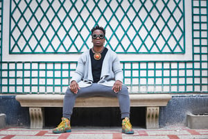 Le chanteur, musicien et écrivain camerounais, Blick Bassy. © Vincent Fournier/JA