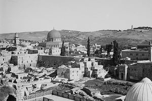 Vue sur le quartier maghrébin de Jérusalem, en 1917. © Wikipedia