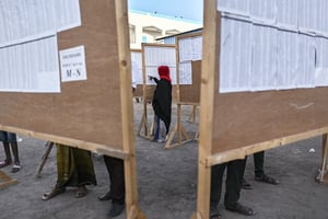 Bureau de vote de Djibouti lors de l’élection présidentielle du 9 avril 2021 © TONY KARUMBA/AFP