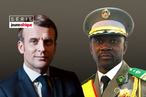 Emmanuel Macron et Assimi Goïta. © Montage JA ; Habib Kouyate/Xinhua/MaxPPP ; François Grivelet pour JA.