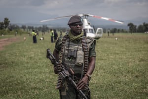 Un soldat des FARDC, le 3 avril 2022, à 70 km de Goma, dans l’est de la RDC. © Guerchom NDEBO / AFP