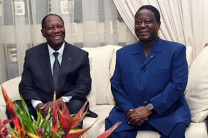 Alassane Ouattara et Henri Konan Bédié, en octobre 2015 à Abidjan. © SIA KAMBOU/AFP