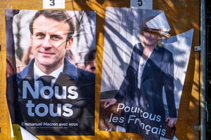 Affiches électorales d’Emmanuel Macron et de Marine Le Pen, en vue du second tour de l’élection présidentielle française du 24 avril 2022. © Francois Henry/REA