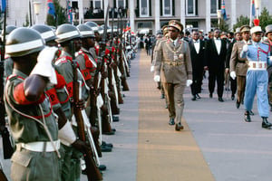 Mobutu célèbre le sixième anniversaire de l’indépendance du pays, à Kinshasa, le 30 juin 1966. © G. Dupuy/JA
