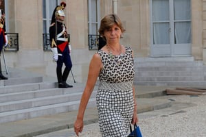 Catherine Colonna quitte le palais de l’Élysée, le 29 août 2017. © REUTERS/Philippe Wojazer.