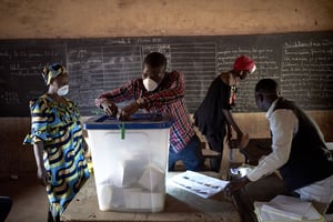 Les Maliens se sont rendus aux urnes le 29 mars 2020 pour des élections législatives. © MICHELE CATTANI/AFP