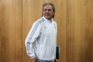 L’ex-gloire du football algérien Rabah Madjer. epa06789563 Algeria’s national soccer team head coach Rabah Madjer attends a press conference at Luz Stadium in Lisbon, Portugal, 06 June 2018. Algeria will face Portugal on 07 June in view of Russia 2018 FIFA World Cup
© MAX PPP