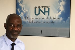 Le professeur émérite Alexis Takizala, co-fondateur et recteur de l’Université Nouveaux horizons (UNH), à Lubumbashi, dans le Haut-Katanga. © MDMM pour JA