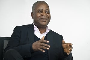 Adolphe Muzito, Premier ministre de la RDC de 2008 à 2012, ici photographié à Paris le 10 mai 2018. © Vincent Fournier/JA