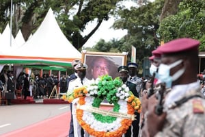 Lors de la cérémonie d’hommage à Charles Konan Banny, le 7 octobre 2021. © Presidenceci