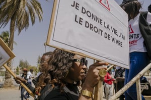 Sit-in pour demander justice pour Astou Sokhna et réclamer un système de santé plus humain, Place de la Nation à Dakar, le 23 avril 2022. © CARMEN ABD ALI/AFP