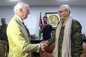 Staffan de Mistura (à g.) avec Brahim Ghali, le chef du Polisario, à Tindouf, le 4 septembre 2022. © AFP