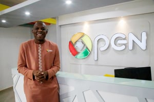 Le « superphone » d’Alain Capo Chichi peut, entre autres choses, comprendre une cinquantaine de langues africaines. © Luc Gnago/REUTERS