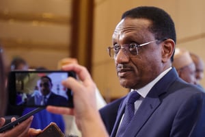 Le désormais ex-ministre tchadien des Affaires étrangères, Chérif Mahamat Zene. © IBRAHEEM AL OMARI/REUTERS