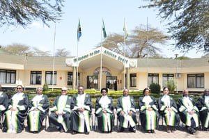 Les juges de la Cour africaine des droits de l’homme et des peuples (CADHP), à Arusha, en Tanzanie. © African Court Organisation