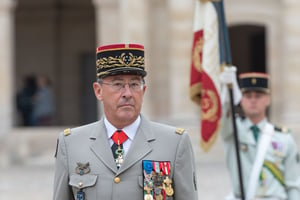 Le général Thierry Marchal, lors de la cérémonie de son « adieu aux armes », le 20 septembre 2022 aux Invalides, à Paris. © Damien Glez