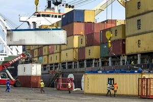 Port de commerce de Cotonou. © Jacques Torregano pour JA.