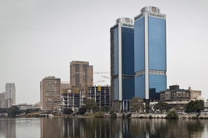 Les bureaux de la National Bank of Egypt, au Caire. © Shawn Baldwin/Bloomberg via Getty Images.