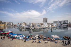 Bizerte, en Tunisie, fait partie des cinq bénéficiaires du Fonds de développement urbain et municipal. © Yassine Gaidi/Anadolu Agency via AFP.