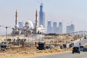 Chantier du mégaprojet de la future nouvelle capitale administrative égyptienne, à 45 km à l’est du Caire. © Ahmed HASAN / AFP
