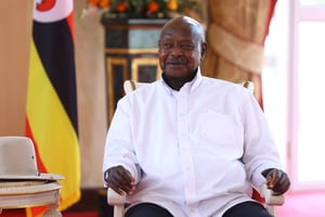 Le président ougandais Yoweri Museveni lors d’une réunion avec le ministre russe des Affaires étrangères à Entebbe, le 26 juillet 2022. Ugandan President Yoweri Museveni attends a meeting with Russian Foreign Minister in Entebbe on July 26, 2022
© RUSSIAN FOREIGN MINISTRY/AFP