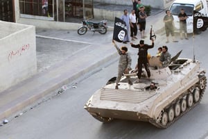 Le groupe État islamique a vu son « califat » autoproclamé renversé en 2017 en Irak, puis en 2019 en Syrie. © REUTERS/Stringer