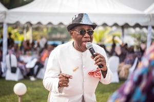 Figure majeure de la musique africaine, le Camerounais Ekambi Brillant s’est éteint le 12 décembre 2022. © Max MBAKOP TCHIKAPA/CreativeCommons