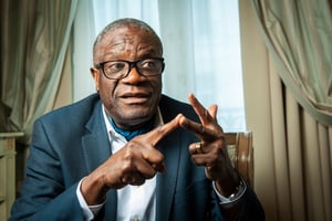 Denis Mukwege, médecin gynécologue, prix Nobel de la Paix 2018, à Paris, le 13 décembre 2022. © Vincent Fournier pour JA