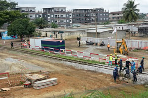 Construction de la ligne de métro d’Abidjan, le 17 septembre 2019. © SIA KAMBOU/AFP