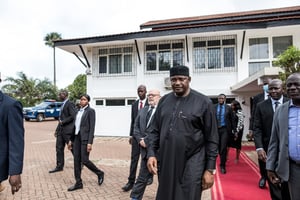 Le président gambien Adama Barrow (ici le 12 septembre 2022, à Banjul) était visé par le coup d’État avorté. © MUHAMADOU BITTAYE / AFP.